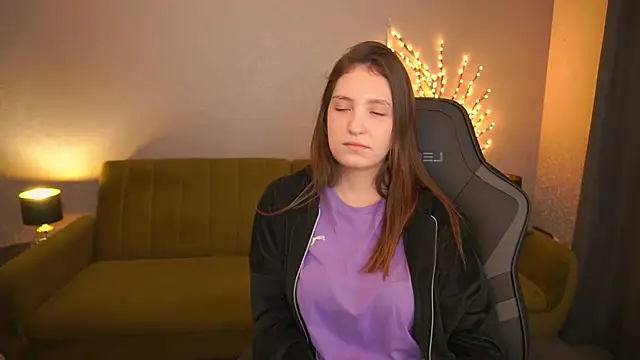 Snapshot of MarryLins chatting on November 24, 2025, 2:17 pm MarryLins online show from November 24, 2025, 2:17 pm