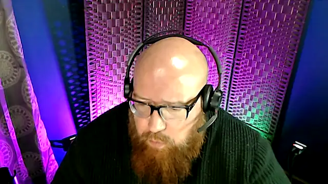 Snapshot of BigBearforCuddles chatting on November 24, 2025, 10:42 pm BigBearforCuddles online show from November 24, 2025, 10:42 pm