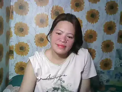 Smilinglovely online show from January 15, 2026, 3:27 pm