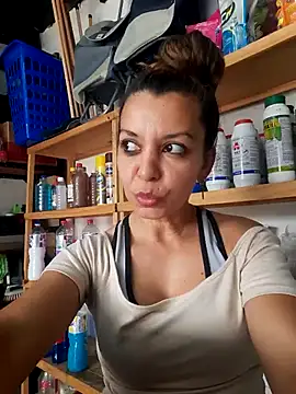 Snapshot of angeladahot chatting on November 29, 2025, 3:15 pm angeladahot online show from November 29, 2025, 3:15 pm