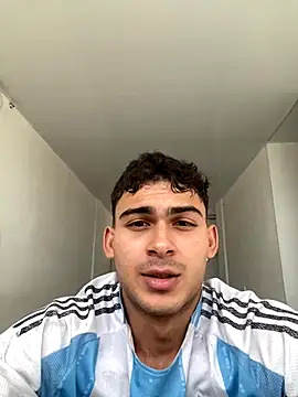 Zezzta online show from November 25, 2025, 6:41 pm