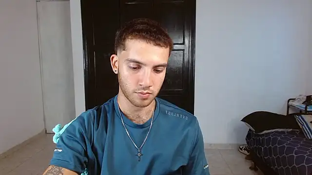 Snapshot of oceanboy_vibe chatting on February 23, 2026, 10:40 pm oceanboy vibe online show from February 23, 2026, 10:40 pm