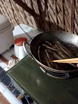 Lin-kute98 online show from March 31, 2026, 12:49 pm