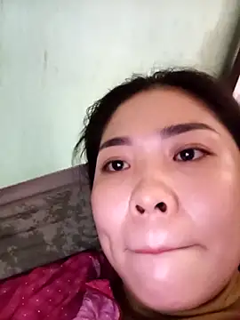 Lin-kute98 online show from April 11, 2026, 7:45 am