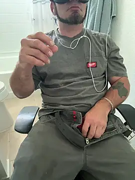 2addictivelyhorny online show from April 7, 2026, 1:55 pm