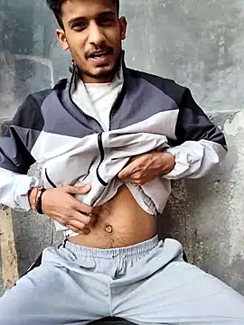 akaashrajput online show from November 25, 2025, 10:04 am