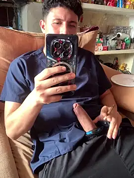 angelxxx95 online show from February 13, 2026, 7:10 pm