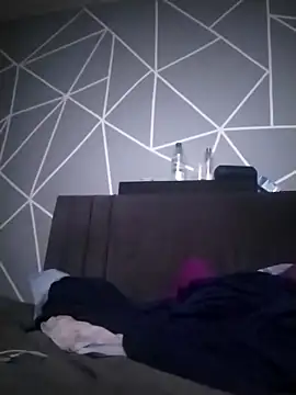 Reynpau19 online show from November 27, 2025, 6:26 am