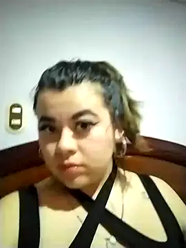 Reynpau19 online show from December 4, 2025, 8:45 am