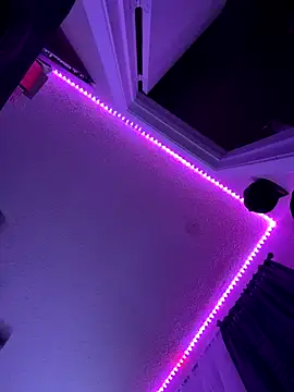 FEMMEBRAT online show from November 24, 2025, 9:20 am