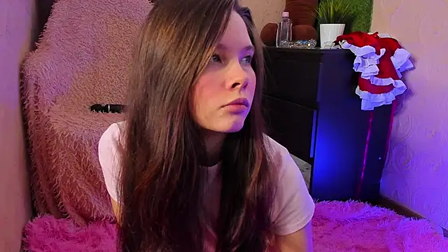 amelialy online show from December 2, 2025, 7:03 am