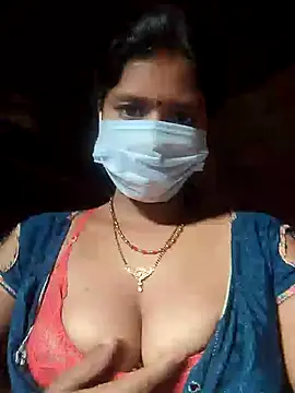 Snapshot of Curvy_Vamikaa chatting on December 18, 2025, 7:03 am Curvy Vamikaa online show from December 18, 2025, 7:03 am