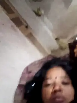 Snapshot of Curvy_Vamikaa chatting on December 22, 2025, 12:07 am Curvy Vamikaa online show from December 22, 2025, 12:07 am