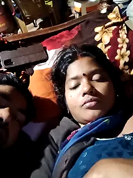 Snapshot of Curvy_Vamikaa chatting on December 22, 2025, 6:49 pm Curvy Vamikaa online show from December 22, 2025, 6:49 pm