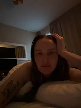 TomilaSi online show from April 15, 2026, 4:30 am