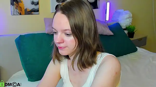 Olivia Riesz online show from March 27, 2026, 1:11 am