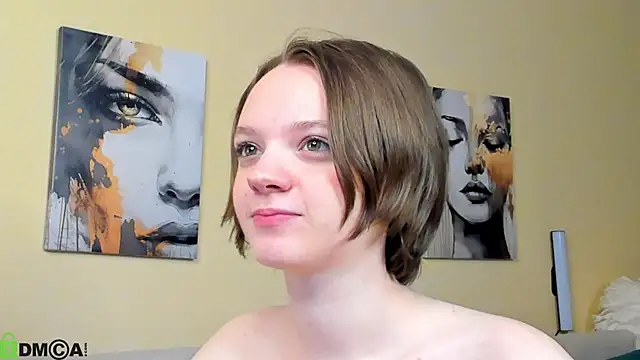 Olivia Riesz online show from May 12, 2026, 1:14 am