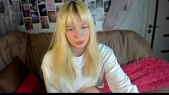 AlysaMeow online show from February 18, 2026, 6:26 pm