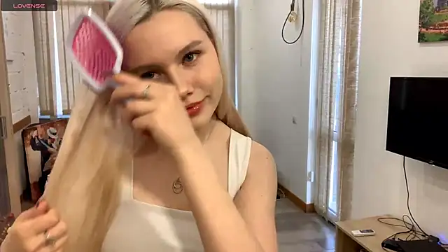 MistikMinx online show from December 20, 2025, 1:18 pm