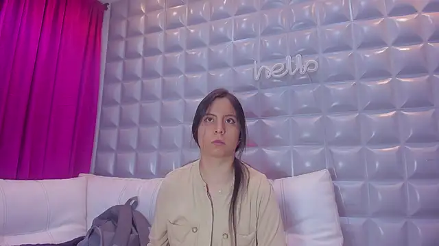 sol-angel online show from December 15, 2025, 3:49 pm