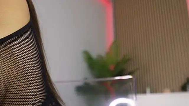 Snapshot of Jessy_Cruz_ chatting on November 29, 2025, 5:43 am Jessy Cruz online show from November 29, 2025, 5:43 am