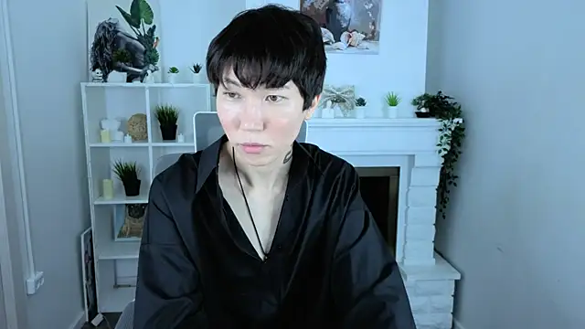 YugoAsian online show from December 4, 2025, 8:39 pm