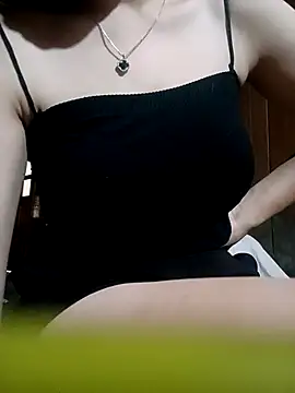 NariShow online show from April 14, 2026, 11:22 pm