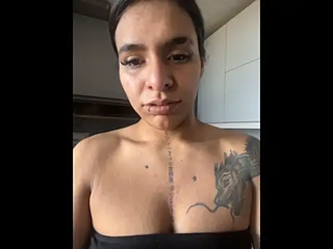 SaraAndrade  online show from January 7, 2026, 1:02 pm