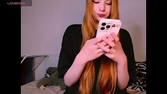  Milana Sparkl75  online show from March 3, 2026, 9:31 pm