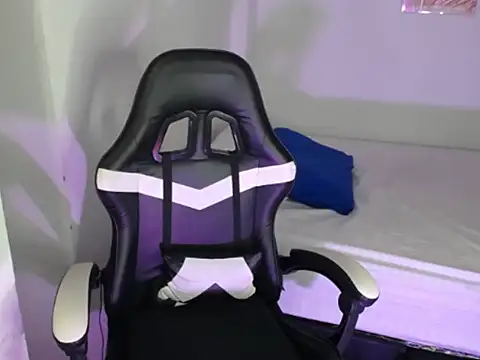 Snapshot of HannaSmith_hot chatting on February 19, 2026, 11:01 pm HannaSmith hot online show from February 19, 2026, 11:01 pm