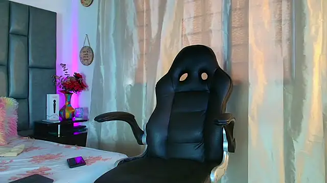 TashaNaughty4u online show from April 10, 2026, 8:02 pm