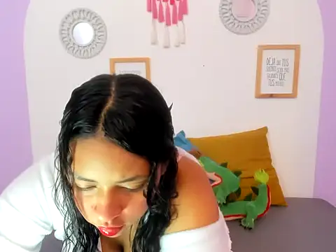 Snapshot of IrisMayer chatting on November 26, 2025, 8:21 pm IrisMayer online show from November 26, 2025, 8:21 pm