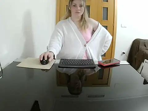 Adelyxveex online show from January 10, 2026, 11:42 pm