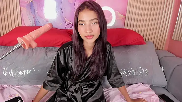 Snapshot of Maybeelin_ chatting on November 26, 2025, 10:00 pm Maybeelin online show from November 26, 2025, 10:00 pm