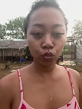 Snapshot of Juliet_official_pro chatting on June 5, 2026, 10:37 pm Juliet official pro online show from June 5, 2026, 10:37 pm