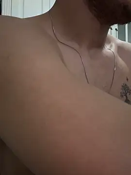 Bigefe online show from February 18, 2026, 7:43 pm