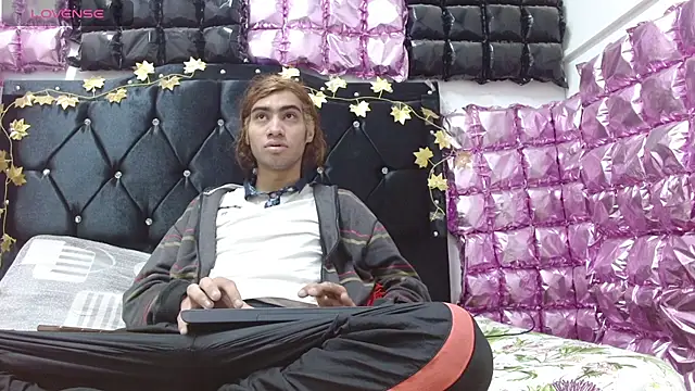 andresdark 07 online show from November 30, 2025, 3:10 am