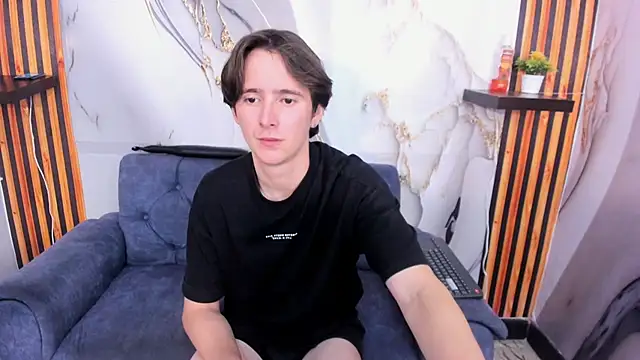 Snapshot of Aaron_LatinMen2 chatting on November 26, 2025, 3:40 am Aaron LatinMen2 online show from November 26, 2025, 3:40 am