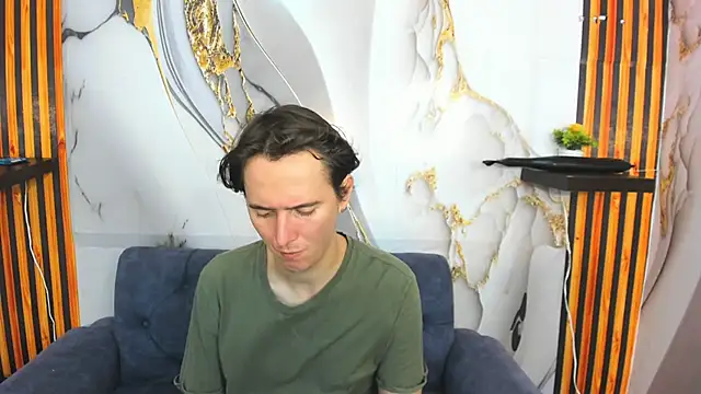 Snapshot of Aaron_LatinMen2 chatting on November 30, 2025, 8:02 pm Aaron LatinMen2 online show from November 30, 2025, 8:02 pm