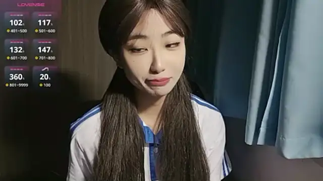 Snapshot of Yyoo-99 chatting on November 28, 2025, 10:23 pm Yyoo-99 online show from November 28, 2025, 10:23 pm