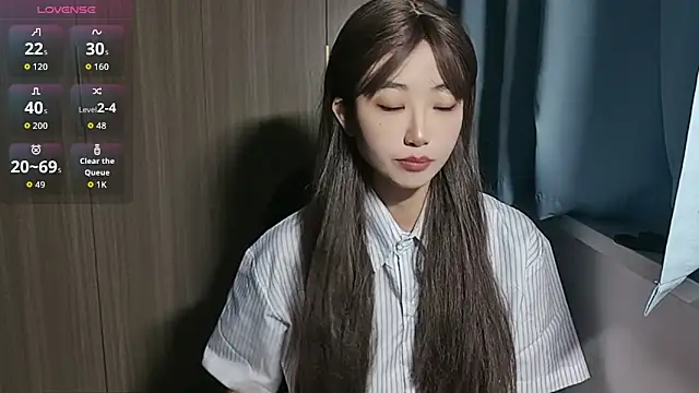 Snapshot of Yyoo-99 chatting on November 29, 2025, 10:13 pm Yyoo-99 online show from November 29, 2025, 10:13 pm