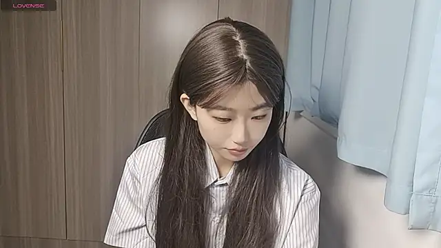 Snapshot of Yyoo-99 chatting on November 30, 2025, 1:15 pm Yyoo-99 online show from November 30, 2025, 1:15 pm