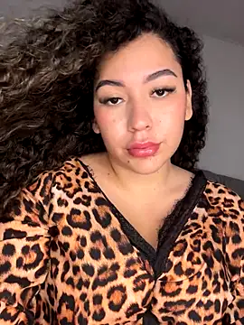 Snapshot of VictoriaaRose chatting on December 3, 2025, 7:27 am VictoriaaRose online show from December 3, 2025, 7:27 am