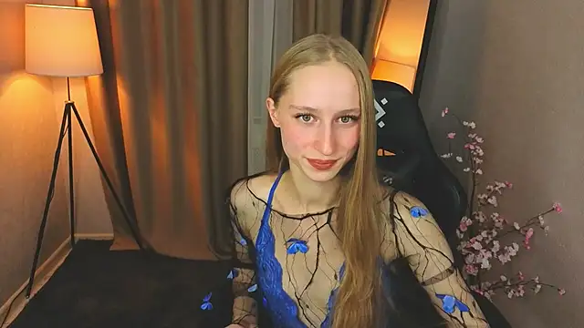 Snapshot of Le0nSky chatting on November 30, 2025, 9:41 pm Le0nSky online show from November 30, 2025, 9:41 pm