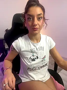 Sandy Bell online show from November 26, 2025, 4:08 pm