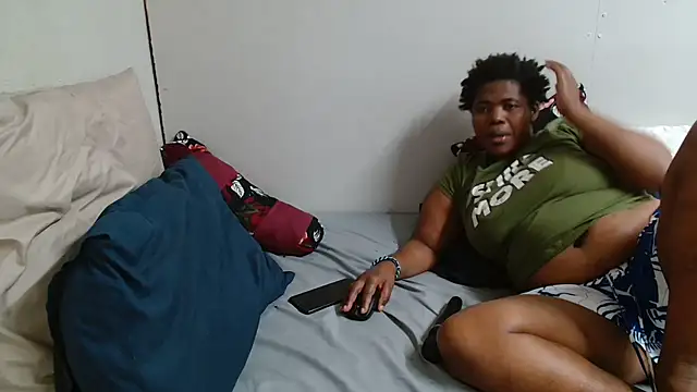 KittyPussyZA online show from May 17, 2026, 4:03 pm