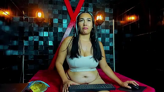 AzumiWalker online show from February 5, 2026, 8:13 pm