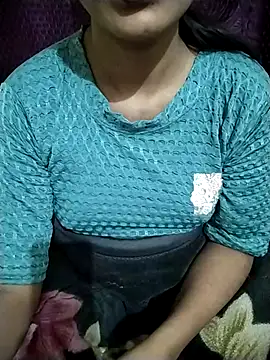 RASHMI SHARMA9 online show from December 18, 2025, 10:32 am