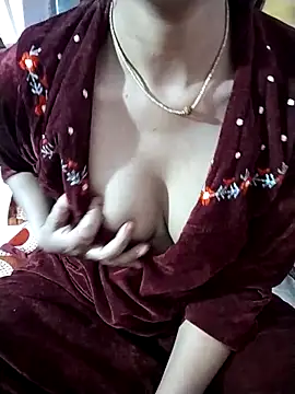 RASHMI SHARMA9 online show from January 16, 2026, 5:28 pm