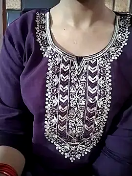 RASHMI SHARMA9 online show from April 4, 2026, 7:50 am